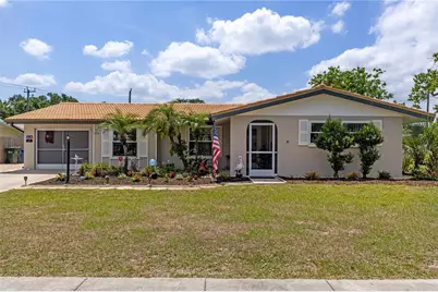 318 Venice East Boulevard, Venice, FL 34293 - Photo 1