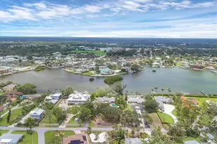 205 Louella Ln, Nokomis, FL 34275 - Photo 1