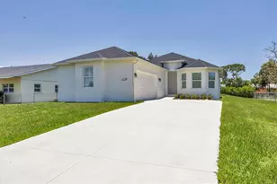 1228 Pineland Ave, Venice, FL 34285 - Photo 1