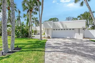 225 N Boulevard of the Presidents, Sarasota, FL 34236 - Photo 1