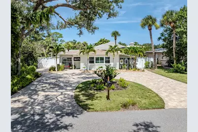 209 Park Boulevard N, Venice, FL 34285 - Photo 1