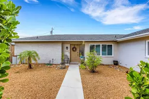 1301 Lakeside Dr, Venice, FL 34293 - Photo 1