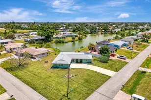 401 Clover Rd, Venice, FL 34293 - Photo 1