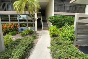 654 Bird Bay Dr E, Venice, FL 34285 - Photo 1