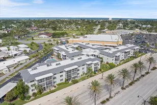 708 Tamiami Trail S, Venice, FL 34285 - Photo 1