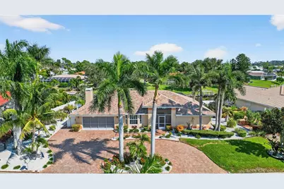 319 Oakwood Circle, Englewood, FL 34223 - Photo 1