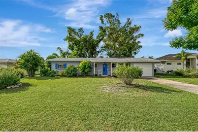112 Field Avenue East, Venice, FL 34285 - Photo 1