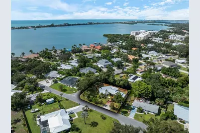 32 Bay Avenue, Osprey, FL 34229 - Photo 1