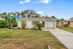 724 Myrtle Ave, Venice, FL 34285 - Photo 1
