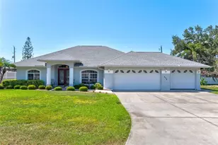 830 Poinciana Rd, Venice, FL 34293 - Photo 1