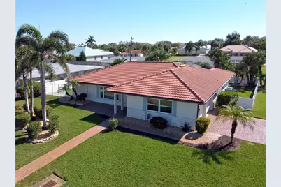 431 Villas Drive, Venice, FL 34285 - Photo 1