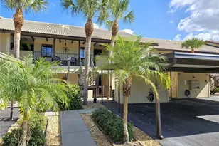 285 Mission Trail W, Venice, FL 34285 - Photo 1