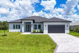177 Medalist Rd, Rotonda West, FL 33947 - Photo 1
