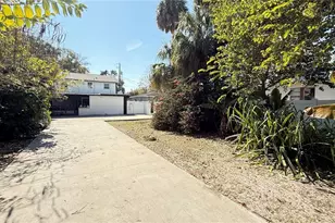 806 E Robles St, Tampa, FL 33602 - Photo 1