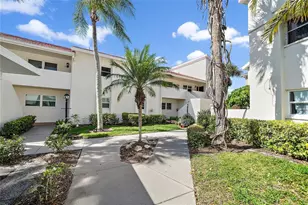 758 Village Cir, Venice, FL 34292 - Photo 1