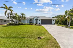 64 Bunker Ct, Rotonda West, FL 33947 - Photo 1