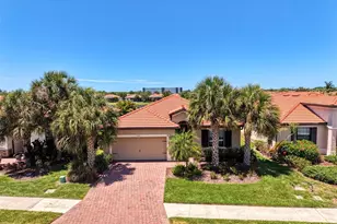 19313 Cruise Dr, Venice, FL 34292 - Photo 1