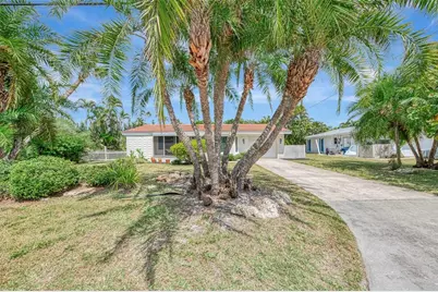 201 Lyons Bay Road, Nokomis, FL 34275 - Photo 1