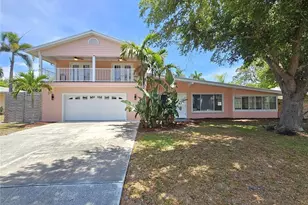 341 Bayshore Dr, Osprey, FL 34229 - Photo 1