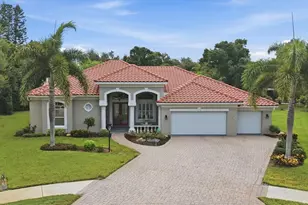597 Aston Woods Ct, Venice, FL 34293 - Photo 1
