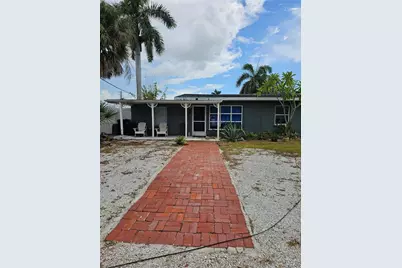 105 Colonia Lane W, Nokomis, FL 34275 - Photo 1
