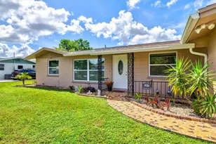 1317 Fir Ave, Venice, FL 34285 - Photo 1