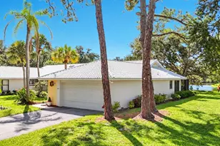 307 Pembroke Ln N, Venice, FL 34293 - Photo 1