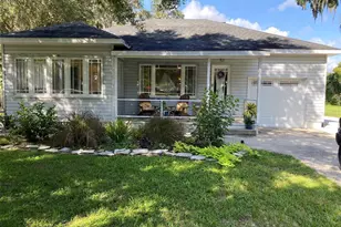 808 Faulkner St, New Smyrna Beach, FL 32168 - Photo 1