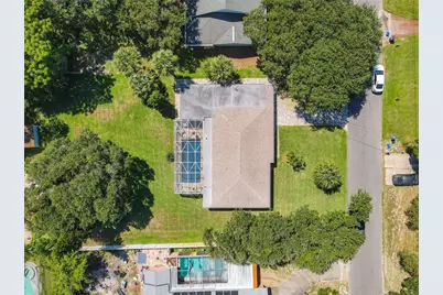 813 E 13th Avenue, New Smyrna Beach, FL 32169 - Photo 1