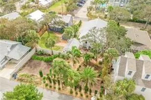 217 Esther St, New Smyrna Beach, FL 32169 - Photo 1