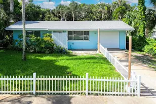 905 Locust St, New Smyrna Beach, FL 32169 - Photo 1