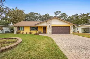 646 Yupon Ave, New Smyrna Beach, FL 32169 - Photo 1