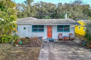 813 E 11th Ave, New Smyrna Beach, FL 32169 - Photo 1