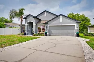 813 Grand Hughey Ct, Apopka, FL 32712 - Photo 1