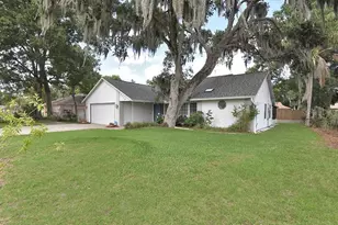 2213 Pine Tree Dr, Edgewater, FL 32141 - Photo 1
