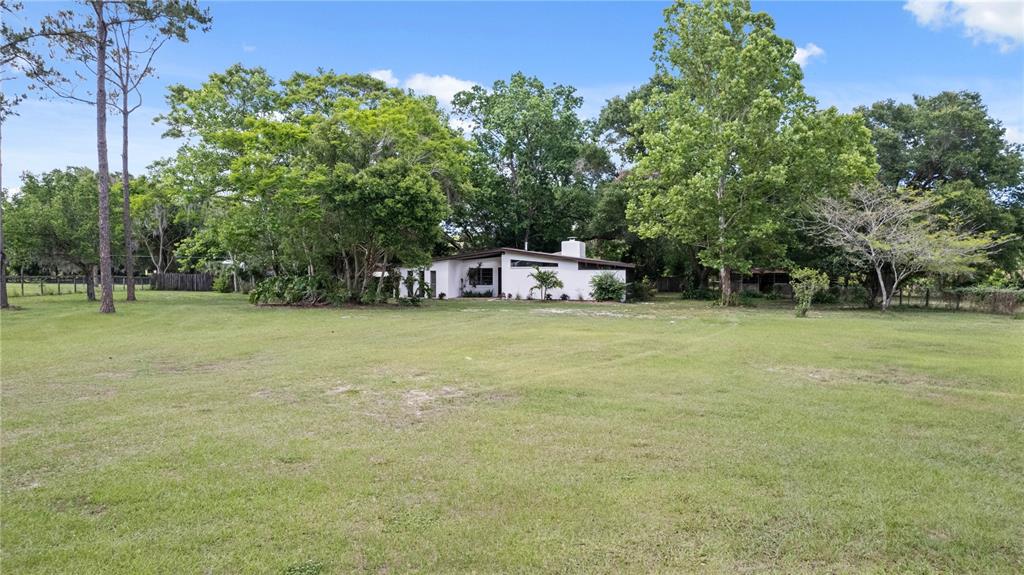 475 1st St St, Geneva, FL 32732 MLS O6021328 Coldwell Banker