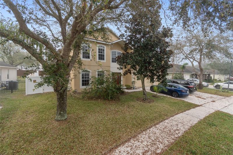 121 Festive Ct, Chuluota, FL 32766 MLS O6093450 Coldwell Banker