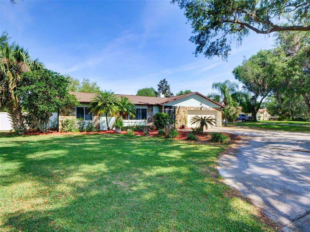 1553 Shady Oak Dr, Kissimmee, FL 34744 MLS O6100108 Coldwell Banker