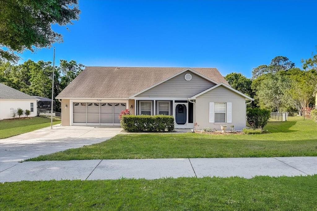 726 Woodview Dr, Tavares, FL 32778 MLS O6102881 Coldwell Banker