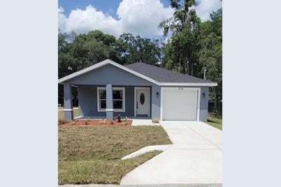 305 Crevasse Street, Lakeland, FL 33805 - Photo 1