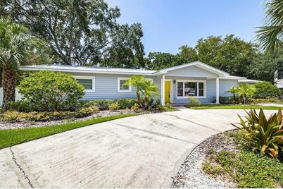 4200 W Beachway Drive, Tampa, FL 33609 - Photo 1