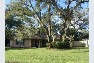 749 E Yorkshire Drive, Deland, FL 32724 - Photo 1