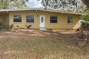 411 Shore Dr E, Oldsmar, FL 34677 - Photo 1