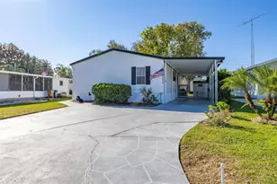 11636 Magnolia Ave, Tavares, FL 32778 - Photo 1