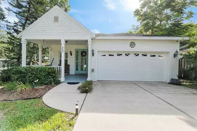 322 N Rhodes Street, Mount Dora, FL 32757 - Photo 1