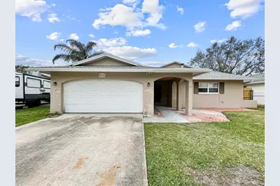 5700 Venetian Boulevard NE, Saint Petersburg, FL 33703 - Photo 1