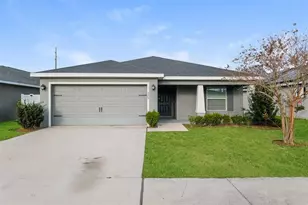 325 St Georges Cir, Eagle Lake, FL 33839 - Photo 1