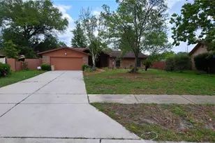 6277 Cranberry Ln W, Jacksonville, FL 32244 - Photo 1