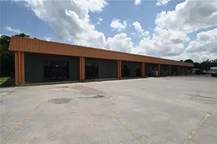 749 S Central Ave, Umatilla, FL 32784 - Photo 1