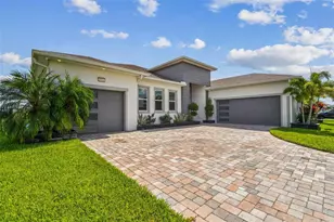 8936 Sanders Tree Loop, Wesley Chapel, FL 33545 - Photo 1